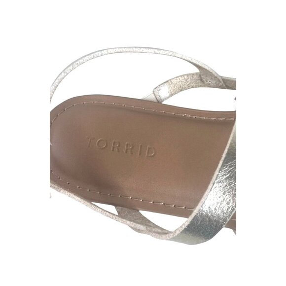 Torrid Metallic Silver Strappy Sandals With Adjustable Ankle Strap Size 8.5WW - Picture 5 of 7